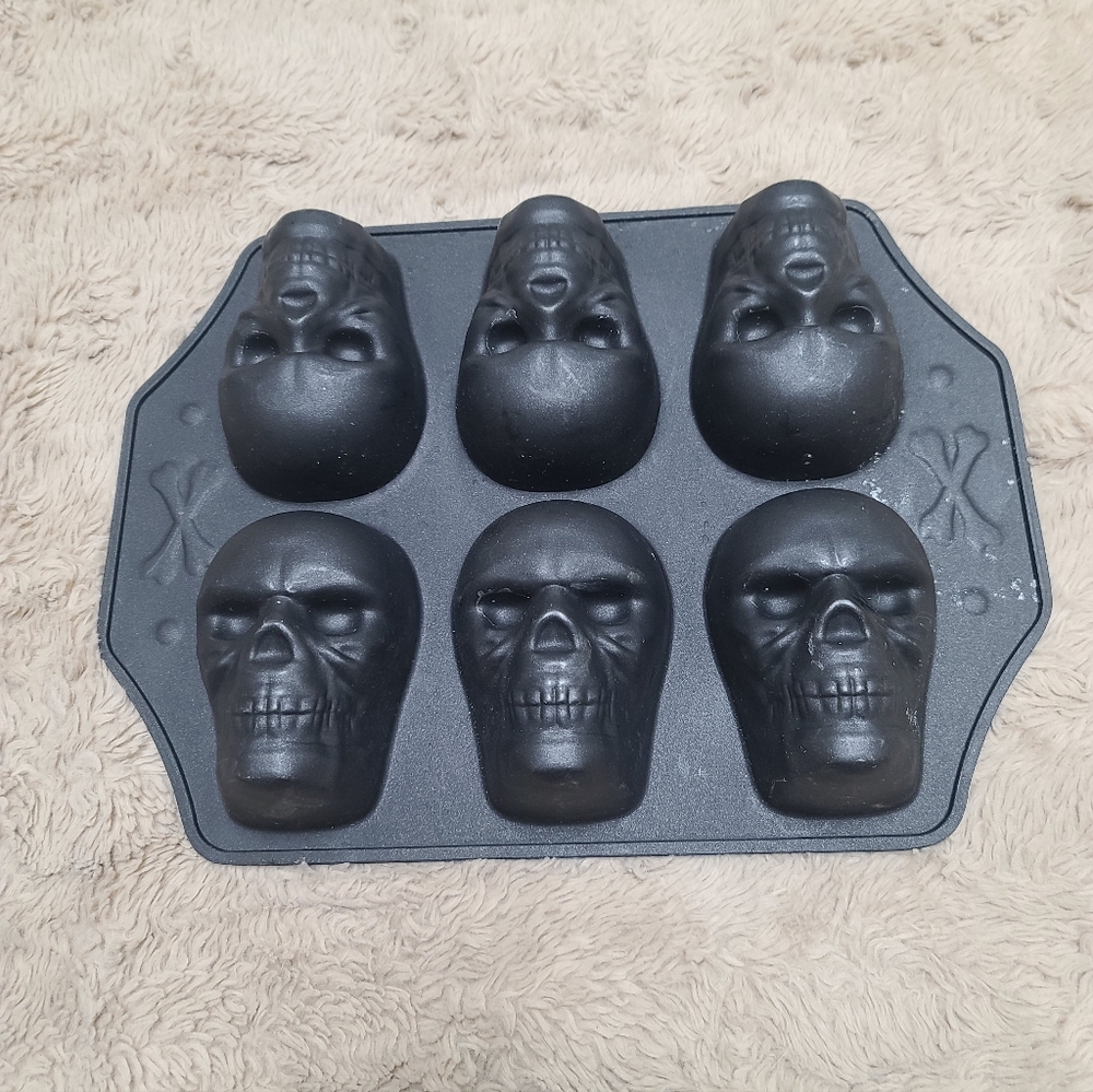 Skull Metal Baking Pan Mold - Black Skeleton Baking Pan, Cakelet, Cupcake